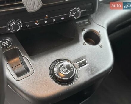 Серый Опель Combo Cargo, объемом двигателя 1.5 л и пробегом 300 тыс. км за 12500 $, фото 24 на Automoto.ua