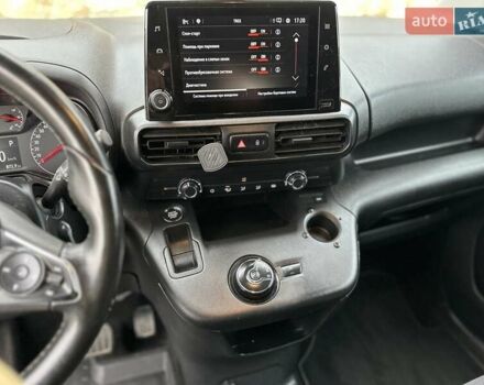 Серый Опель Combo Cargo, объемом двигателя 1.5 л и пробегом 300 тыс. км за 12500 $, фото 25 на Automoto.ua