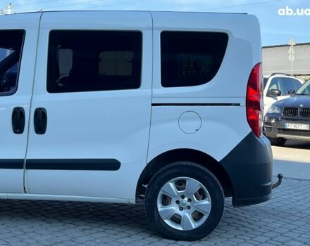 Опель Combo Life 2013 в Львове на Automoto.ua Белый Опель Combo Life, объемом двигателя 1.3 л и пробегом 242 тыс. км за 7990 $, фото 4 на Automoto.ua