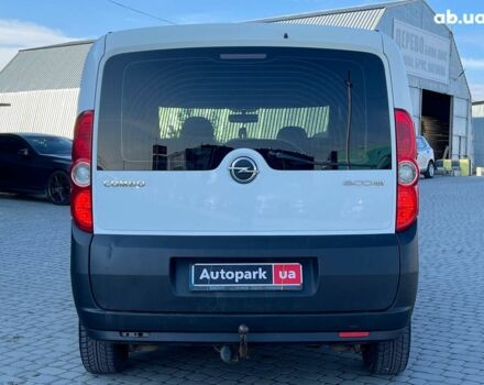 Опель Combo Life 2013 в Львове на Automoto.ua Белый Опель Combo Life, объемом двигателя 1.3 л и пробегом 242 тыс. км за 7990 $, фото 6 на Automoto.ua