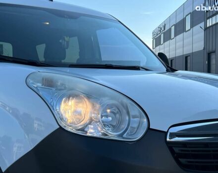 Опель Combo Life 2013 в Львове на Automoto.ua Белый Опель Combo Life, объемом двигателя 1.3 л и пробегом 242 тыс. км за 7990 $, фото 12 на Automoto.ua