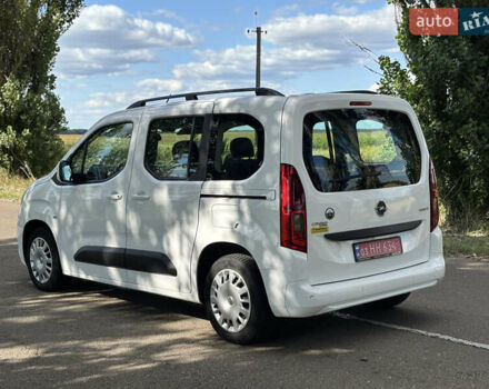 Белый Опель Combo Life, объемом двигателя 1.5 л и пробегом 174 тыс. км за 13900 $, фото 12 на Automoto.ua