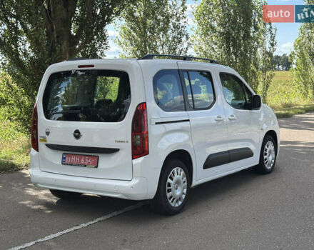 Белый Опель Combo Life, объемом двигателя 1.5 л и пробегом 174 тыс. км за 13900 $, фото 10 на Automoto.ua