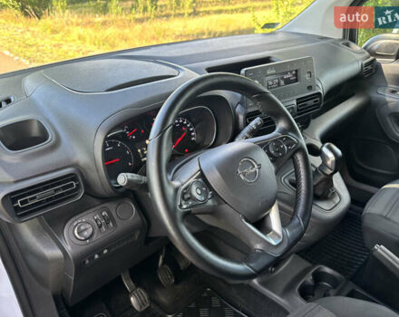 Белый Опель Combo Life, объемом двигателя 1.5 л и пробегом 174 тыс. км за 13900 $, фото 30 на Automoto.ua