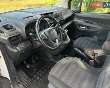 Белый Опель Combo Life, объемом двигателя 1.5 л и пробегом 174 тыс. км за 13900 $, фото 15 на Automoto.ua