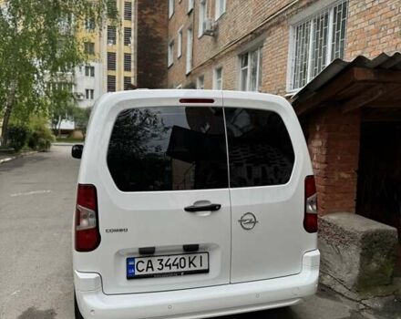 Белый Опель Combo Life, объемом двигателя 1.5 л и пробегом 170 тыс. км за 15300 $, фото 2 на Automoto.ua
