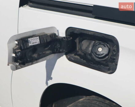 Білий Опель Combo Life, об'ємом двигуна 1.56 л та пробігом 106 тис. км за 18700 $, фото 14 на Automoto.ua