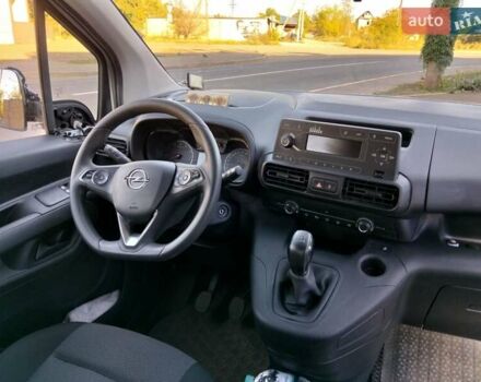 Белый Опель Combo Life, объемом двигателя 1.6 л и пробегом 34 тыс. км за 17500 $, фото 3 на Automoto.ua