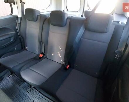 Білий Опель Combo Life, об'ємом двигуна 1.56 л та пробігом 106 тис. км за 18700 $, фото 29 на Automoto.ua