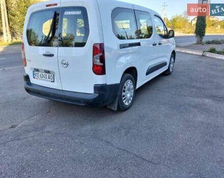 Белый Опель Combo Life, объемом двигателя 1.6 л и пробегом 34 тыс. км за 17500 $, фото 4 на Automoto.ua