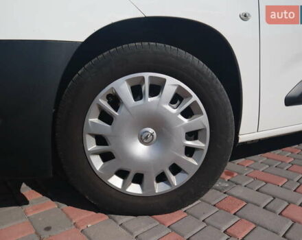 Білий Опель Combo Life, об'ємом двигуна 1.56 л та пробігом 106 тис. км за 18700 $, фото 15 на Automoto.ua