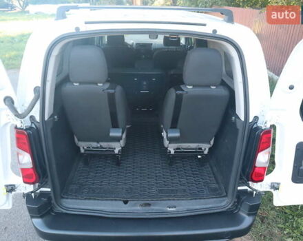 Білий Опель Combo Life, об'ємом двигуна 1.56 л та пробігом 106 тис. км за 18700 $, фото 34 на Automoto.ua