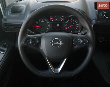 Білий Опель Combo Life, об'ємом двигуна 1.56 л та пробігом 106 тис. км за 18700 $, фото 17 на Automoto.ua