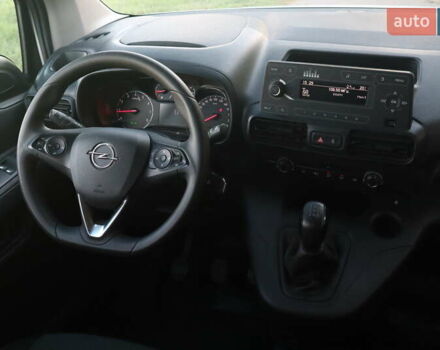 Білий Опель Combo Life, об'ємом двигуна 1.56 л та пробігом 106 тис. км за 18700 $, фото 19 на Automoto.ua