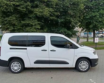 Белый Опель Combo Life, объемом двигателя 1.5 л и пробегом 75 тыс. км за 17800 $, фото 9 на Automoto.ua