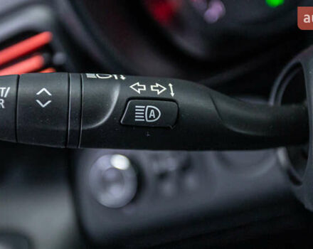 Белый Опель Combo Life, объемом двигателя 1.5 л и пробегом 112 тыс. км за 19020 $, фото 23 на Automoto.ua