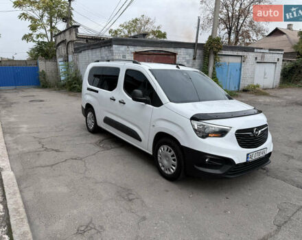 Белый Опель Combo Life, объемом двигателя 1.5 л и пробегом 111 тыс. км за 17900 $, фото 5 на Automoto.ua