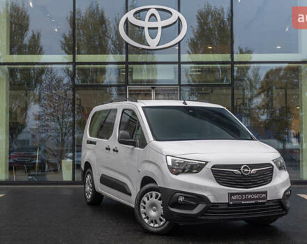 Белый Опель Combo Life, объемом двигателя 1.5 л и пробегом 112 тыс. км за 19020 $, фото 20 на Automoto.ua