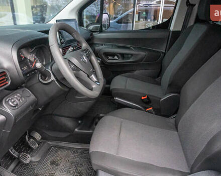 Белый Опель Combo Life, объемом двигателя 1.5 л и пробегом 112 тыс. км за 19020 $, фото 13 на Automoto.ua