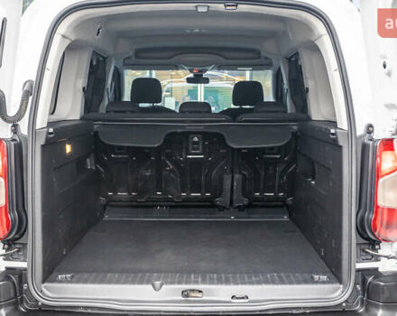 Белый Опель Combo Life, объемом двигателя 1.5 л и пробегом 112 тыс. км за 19020 $, фото 10 на Automoto.ua