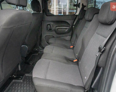 Белый Опель Combo Life, объемом двигателя 1.5 л и пробегом 112 тыс. км за 19020 $, фото 12 на Automoto.ua