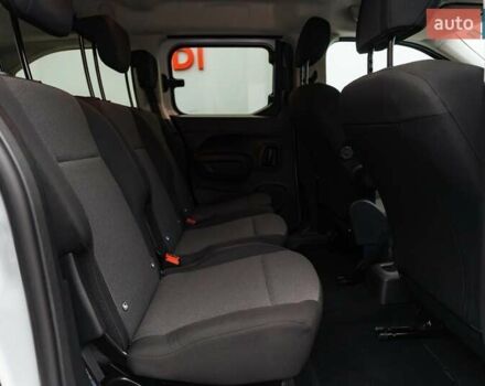 Білий Опель Combo Life, об'ємом двигуна 1.5 л та пробігом 23 тис. км за 20403 $, фото 13 на Automoto.ua