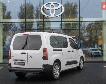 Белый Опель Combo Life, объемом двигателя 1.5 л и пробегом 112 тыс. км за 19020 $, фото 19 на Automoto.ua