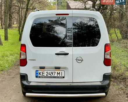 Белый Опель Combo Life, объемом двигателя 1.5 л и пробегом 78 тыс. км за 19500 $, фото 5 на Automoto.ua