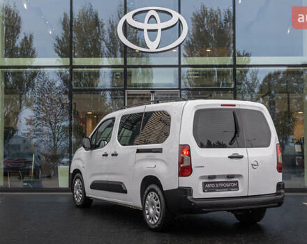 Белый Опель Combo Life, объемом двигателя 1.5 л и пробегом 112 тыс. км за 19020 $, фото 1 на Automoto.ua