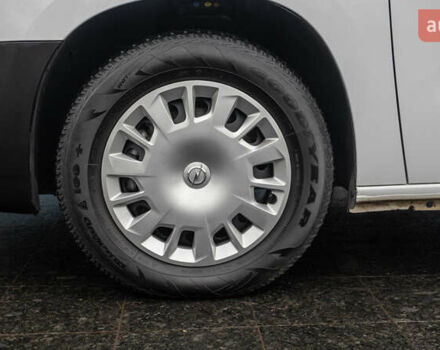 Белый Опель Combo Life, объемом двигателя 1.5 л и пробегом 112 тыс. км за 19020 $, фото 17 на Automoto.ua