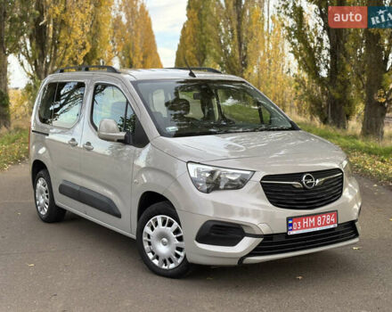 Бежевый Опель Combo Life, объемом двигателя 1.5 л и пробегом 188 тыс. км за 13500 $, фото 4 на Automoto.ua