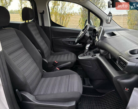 Бежевый Опель Combo Life, объемом двигателя 1.5 л и пробегом 188 тыс. км за 13500 $, фото 11 на Automoto.ua