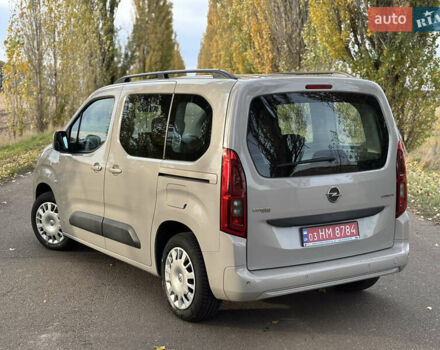 Бежевый Опель Combo Life, объемом двигателя 1.5 л и пробегом 188 тыс. км за 13500 $, фото 3 на Automoto.ua