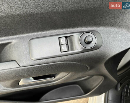 Бежевый Опель Combo Life, объемом двигателя 1.5 л и пробегом 188 тыс. км за 13500 $, фото 25 на Automoto.ua