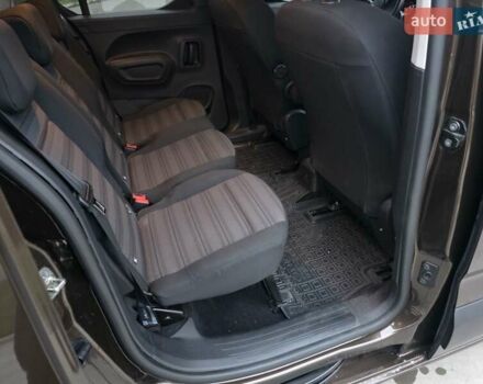 Коричневый Опель Combo Life, объемом двигателя 1.5 л и пробегом 54 тыс. км за 21500 $, фото 18 на Automoto.ua