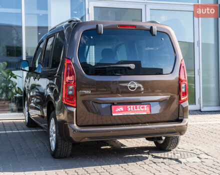 Коричневый Опель Combo Life, объемом двигателя 1.5 л и пробегом 54 тыс. км за 20359 $, фото 5 на Automoto.ua