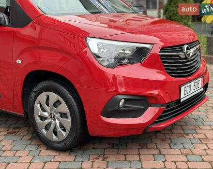 Красный Опель Combo Life, объемом двигателя 1.5 л и пробегом 220 тыс. км за 13650 $, фото 29 на Automoto.ua