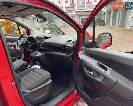 Красный Опель Combo Life, объемом двигателя 1.5 л и пробегом 220 тыс. км за 13650 $, фото 129 на Automoto.ua