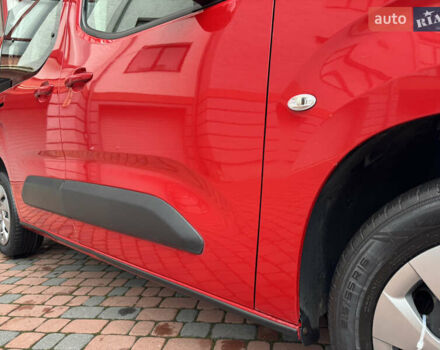Красный Опель Combo Life, объемом двигателя 1.5 л и пробегом 220 тыс. км за 13650 $, фото 48 на Automoto.ua