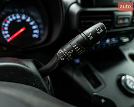 Опель Combo Life, объемом двигателя 1.5 л и пробегом 54 тыс. км за 20759 $, фото 13 на Automoto.ua