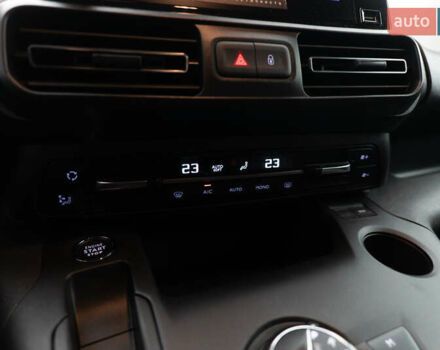 Опель Combo Life, объемом двигателя 1.5 л и пробегом 54 тыс. км за 20759 $, фото 17 на Automoto.ua