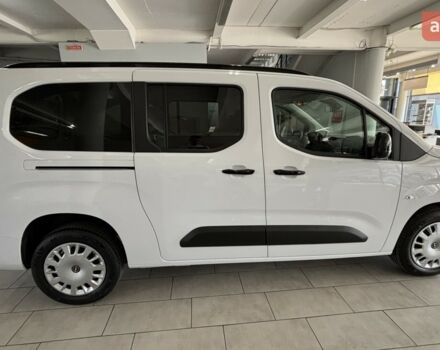 Опель Combo Life, объемом двигателя 1.5 л и пробегом 0 тыс. км за 28131 $, фото 1 на Automoto.ua