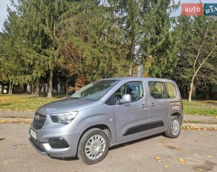 Сірий Опель Combo Life, об'ємом двигуна 1.56 л та пробігом 90 тис. км за 16900 $, фото 1 на Automoto.ua