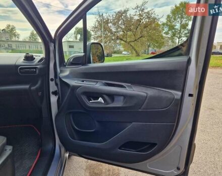 Сірий Опель Combo Life, об'ємом двигуна 1.56 л та пробігом 90 тис. км за 16900 $, фото 16 на Automoto.ua