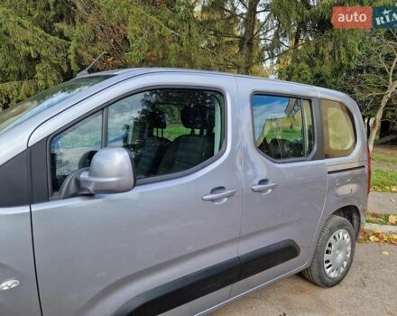 Сірий Опель Combo Life, об'ємом двигуна 1.56 л та пробігом 90 тис. км за 16900 $, фото 7 на Automoto.ua