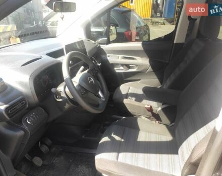Сірий Опель Combo Life, об'ємом двигуна 1.56 л та пробігом 67 тис. км за 21000 $, фото 3 на Automoto.ua
