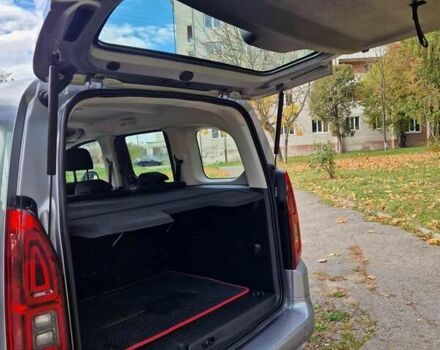 Сірий Опель Combo Life, об'ємом двигуна 1.56 л та пробігом 90 тис. км за 16900 $, фото 3 на Automoto.ua