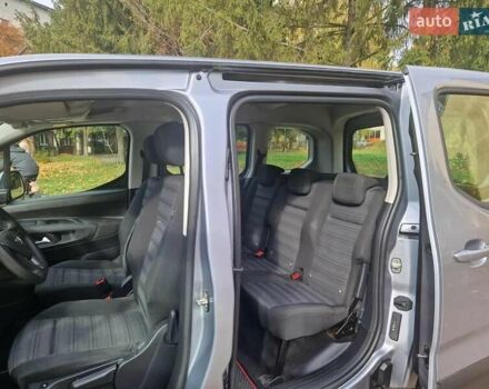 Сірий Опель Combo Life, об'ємом двигуна 1.56 л та пробігом 90 тис. км за 16900 $, фото 5 на Automoto.ua