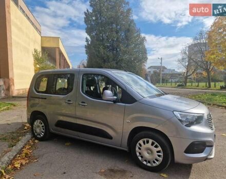 Сірий Опель Combo Life, об'ємом двигуна 1.56 л та пробігом 90 тис. км за 16900 $, фото 4 на Automoto.ua