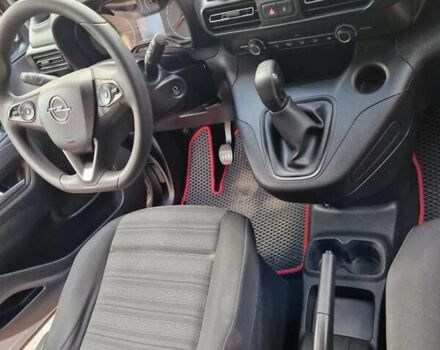 Сірий Опель Combo Life, об'ємом двигуна 1.56 л та пробігом 90 тис. км за 16900 $, фото 9 на Automoto.ua